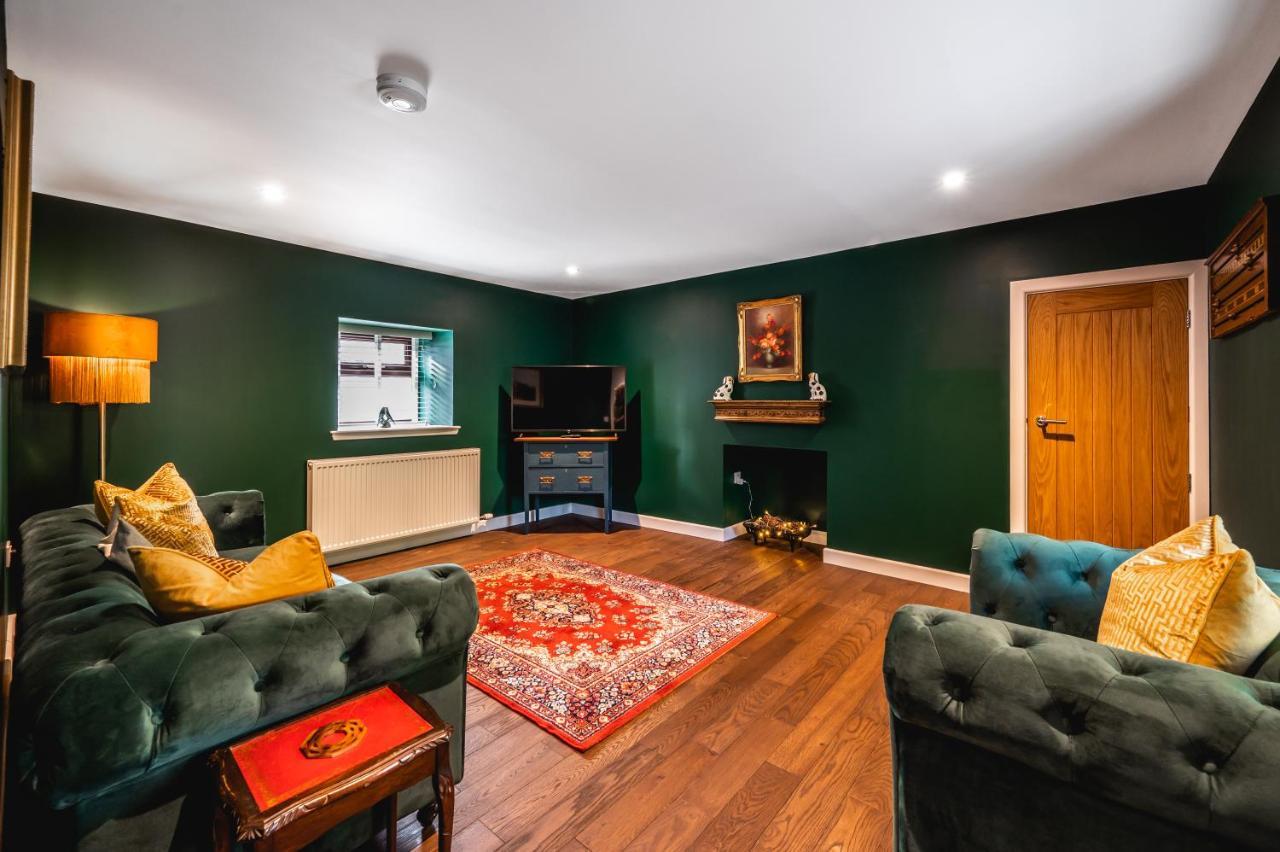 Luxury Cottage With Mountain View'S Cononbridge Exterior photo
